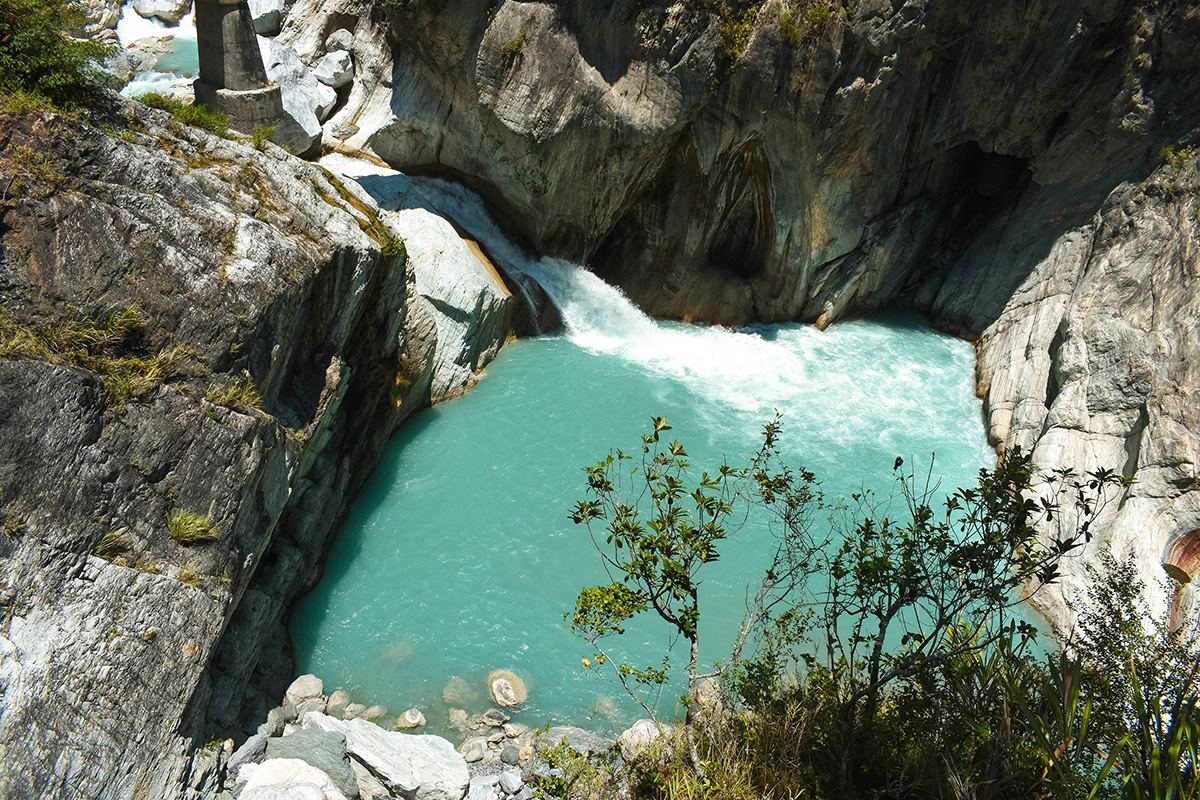 Low waterfall in Tacijili river